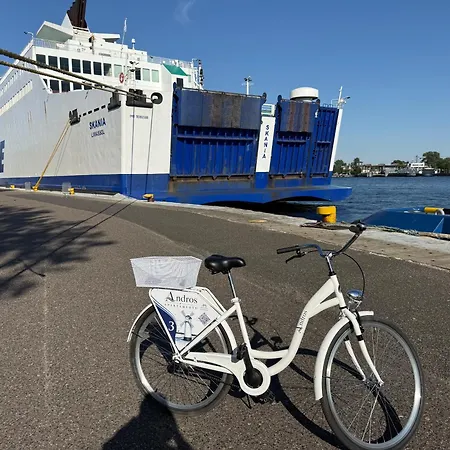 Andros Free Parking & Bicycle Świnoujście